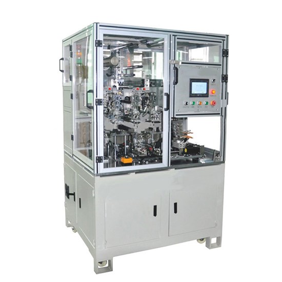 Apilador automático capa por capa de baterías de iones de sodio