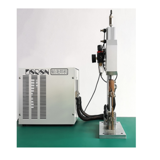 Máquina de soldadura por puntos