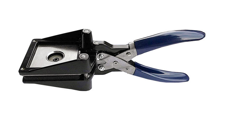 Herramienta de perforación de electrodos de celda de botón