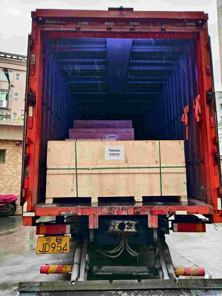 TMAX envía la línea de ensamblaje de baterías cilíndricas a Turquía