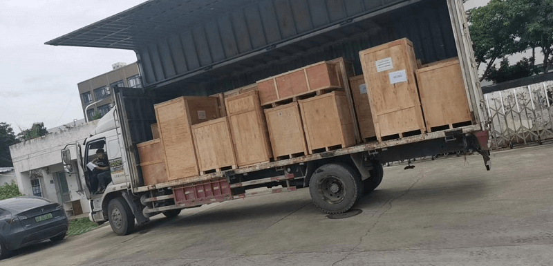 Línea de ensamblaje de baterías cilíndricas TMAX 18650, 21700, 26650 y 32700 para clientes de la India