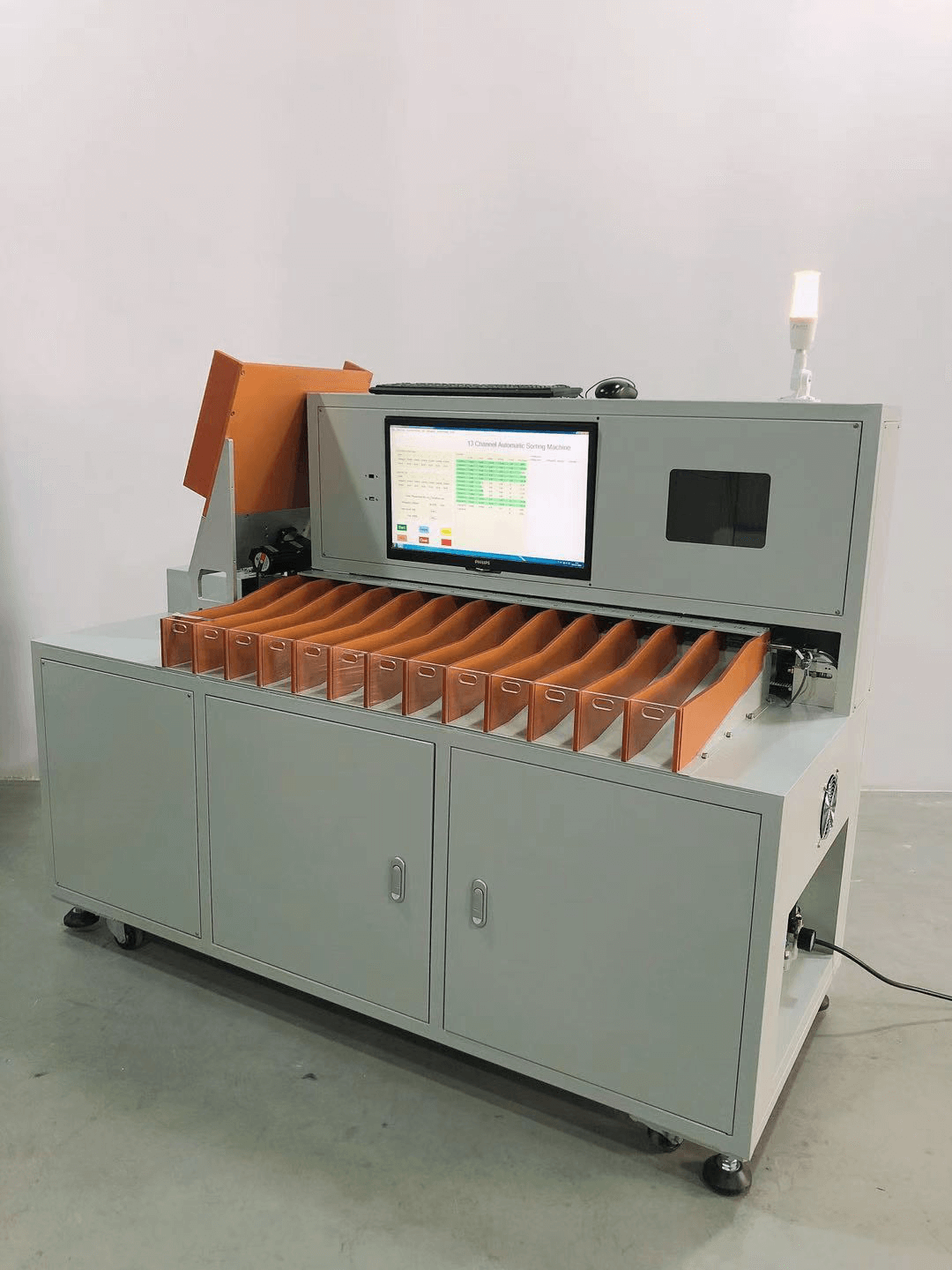 Battery sorting machine