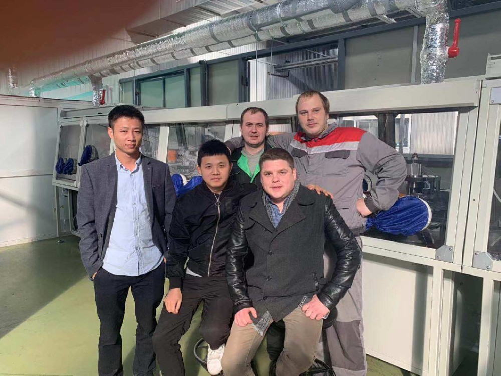 Pedido ruso: un final perfecto en la instalación de una línea de producción de baterías