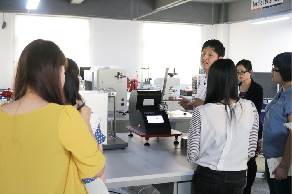 Capacitación interna sobre productos TMAX