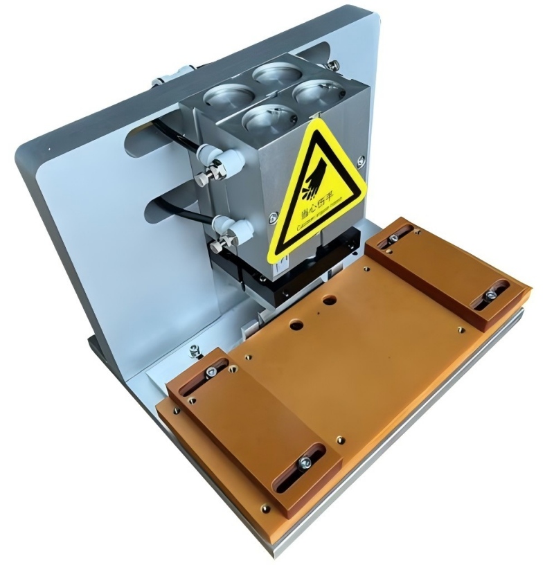 Máquina plegadora automática de terminales de electrodos para baterías de polímero de litio